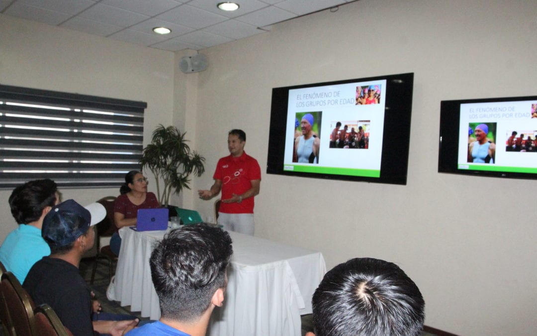 Capacitan jueces en el marco del Gran Triatlón Pacífico Mazatlán 2019