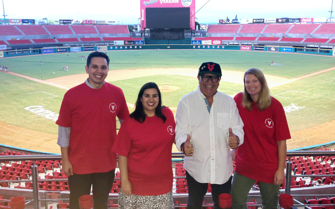 1ra coach en MLB imparte clínica en el TM