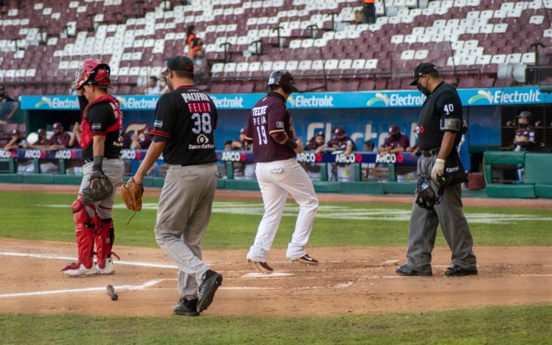 Guindas repiten fórmula a bullpen rojo