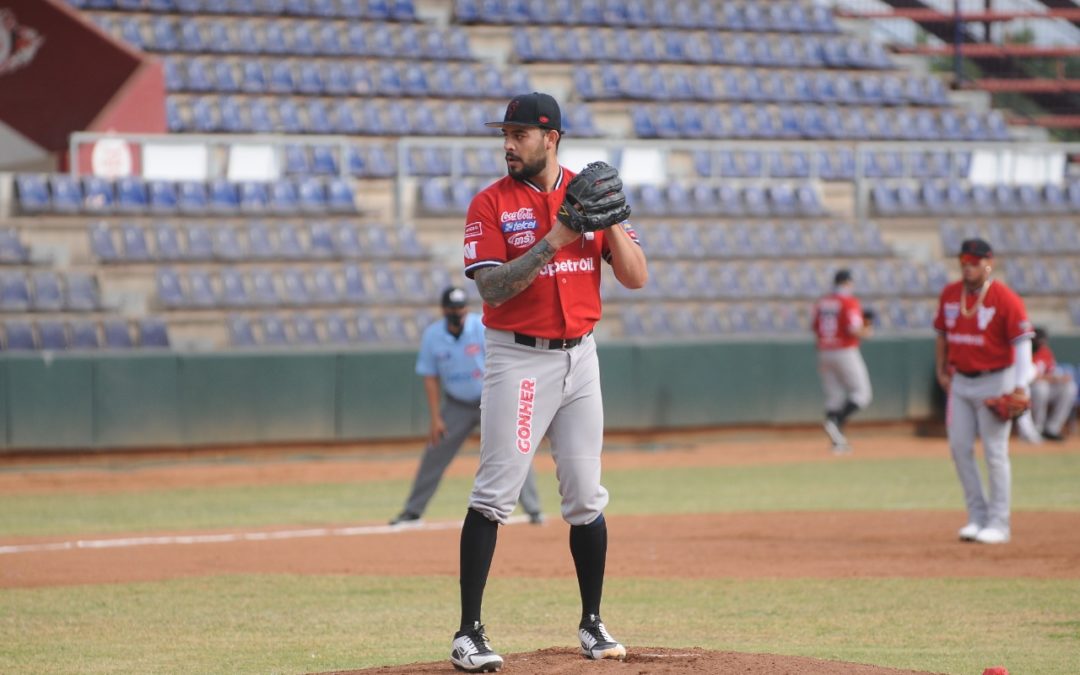 Soto ilumina el camino al triunfo