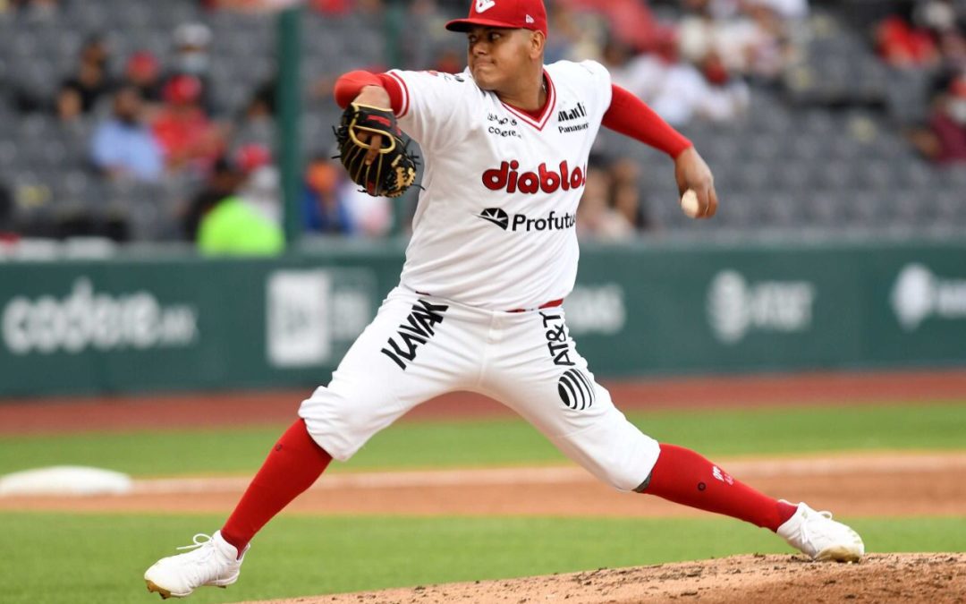 Édgar Torres logra su primer triunfo en la Liga Mexicana de Beisbol