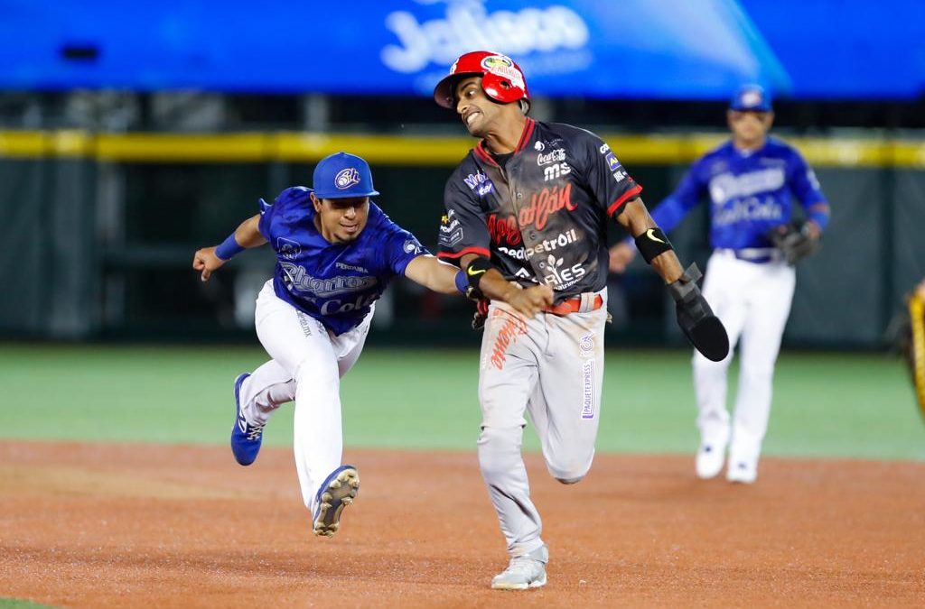 Venados de Mazatlán dan férrea pelea en el segundo de la serie